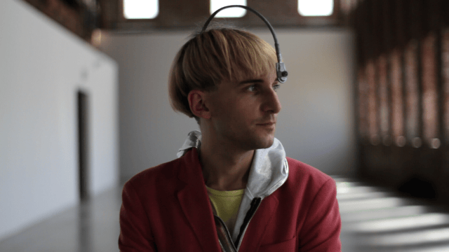 140902115912-spc-make-create-innovate-neil-harbisson-cyborg-story-top.png