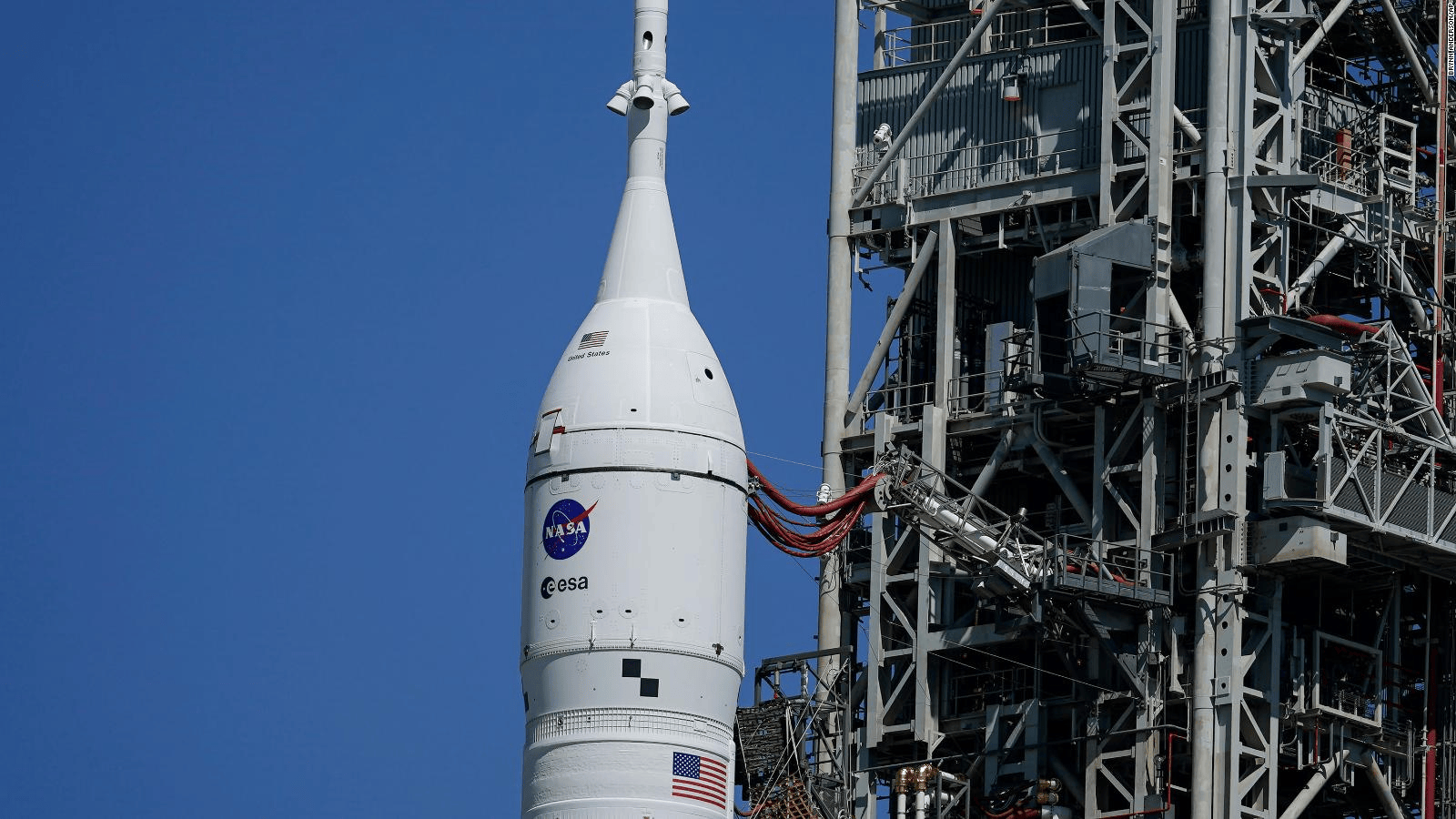 220902101132-02-artemis-i-on-launch-pad-0901-full-169.png