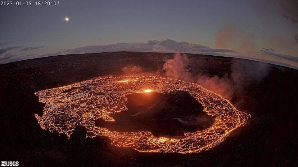 230106005009-01-kilauea-volcano-010523.jpeg