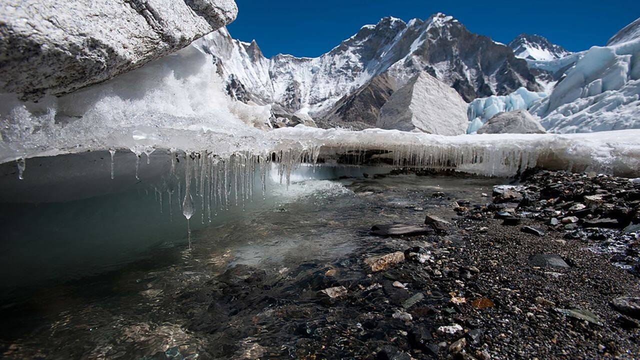 230620051319-02-climate-change-himalayan-glaciers-melt.jpg