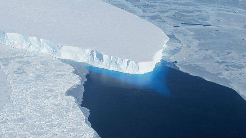 800px-Thwaites_Glacier_Tongue.jpg