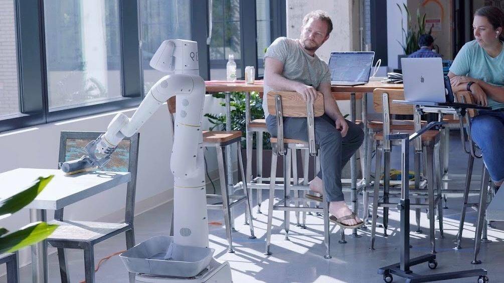 Alphabet-is-using-multi-tasking-robots-to-spit-up-Google-offices.jpeg