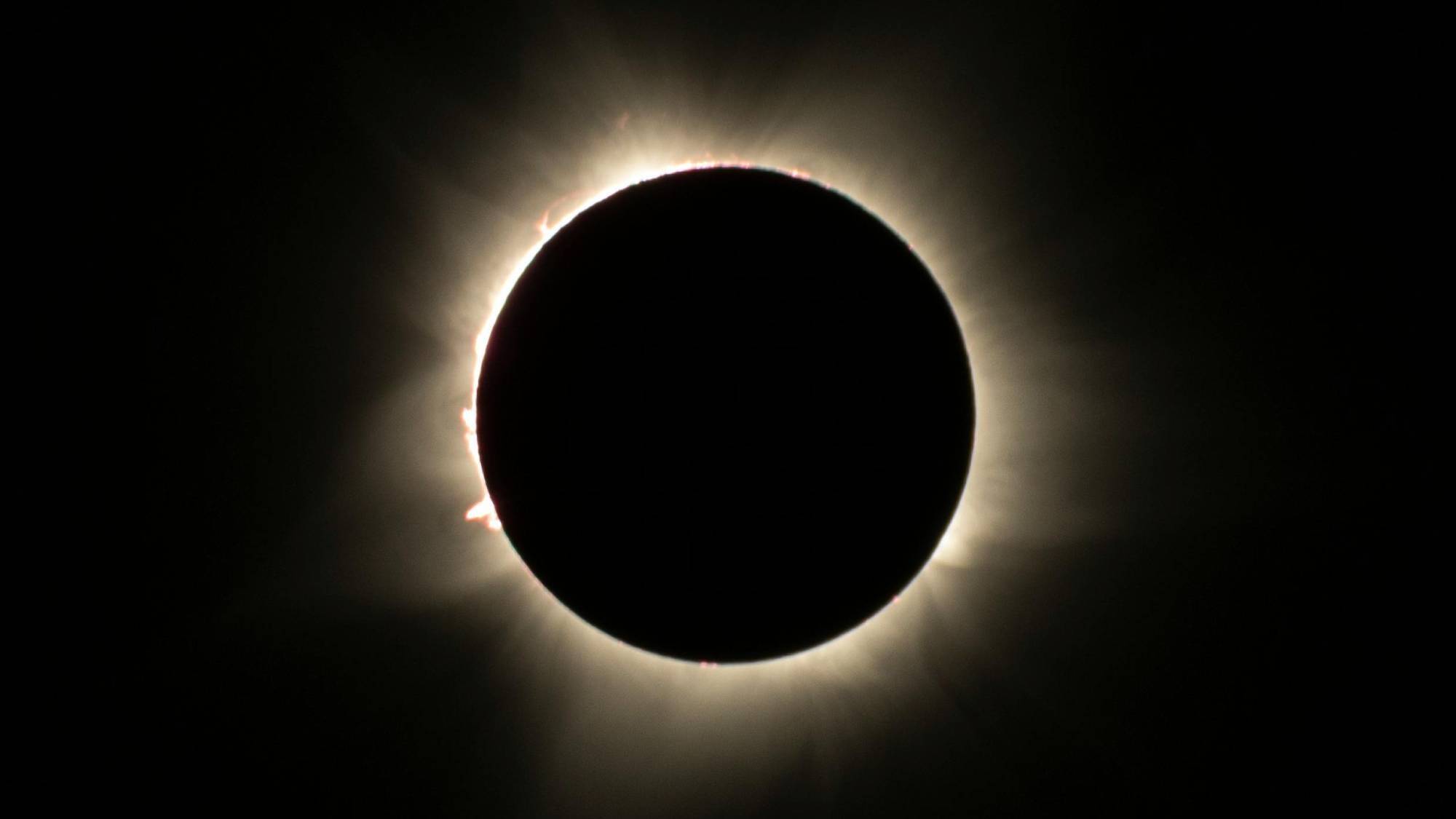 Eclipse-total.jpg