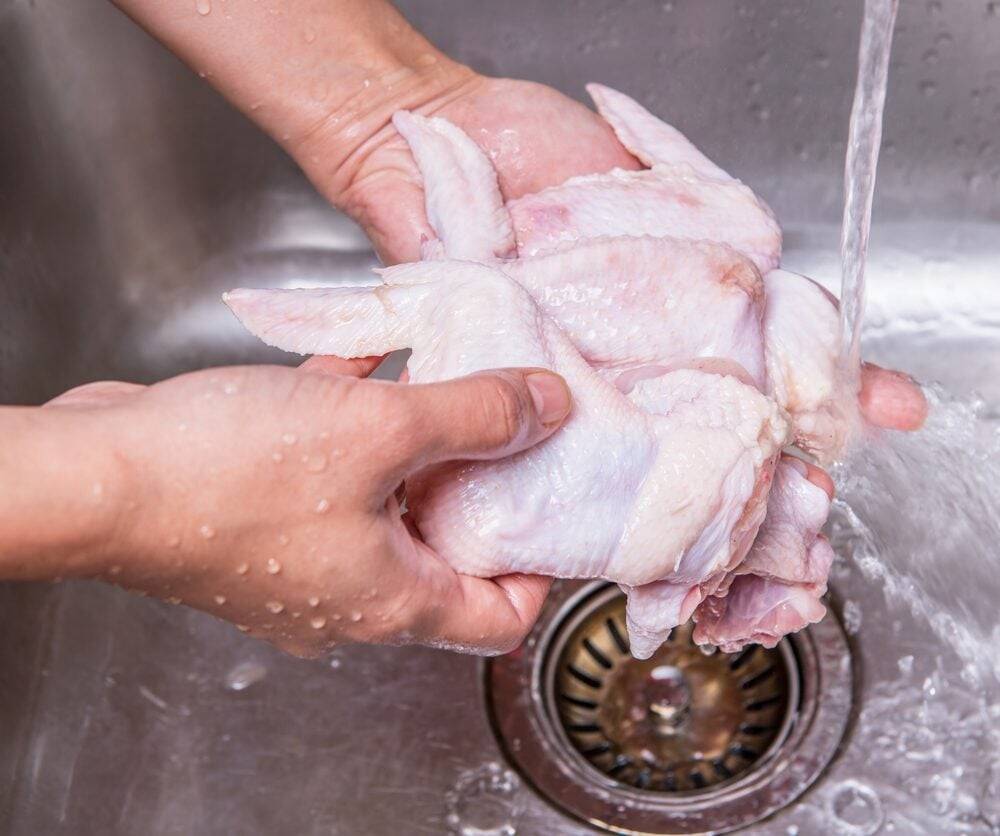 Here’s-Why-You-Should-Never-Wash-Chicken-Before-Cooking-It.jpg