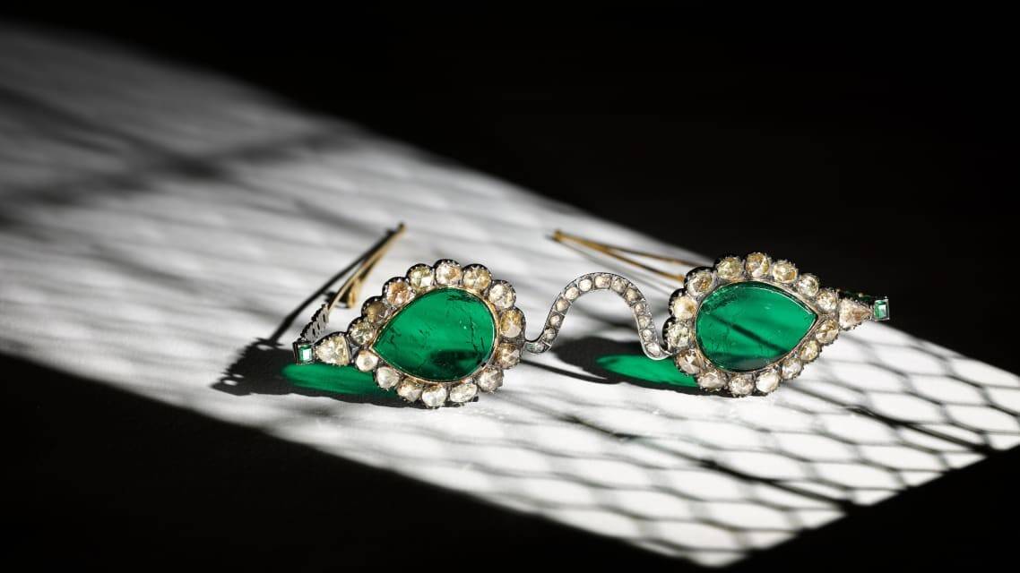 http-cdn.cnn_.com-cnnnext-dam-assets-210902164720-06-mughal-spectacles-diamond-emerald.jpg