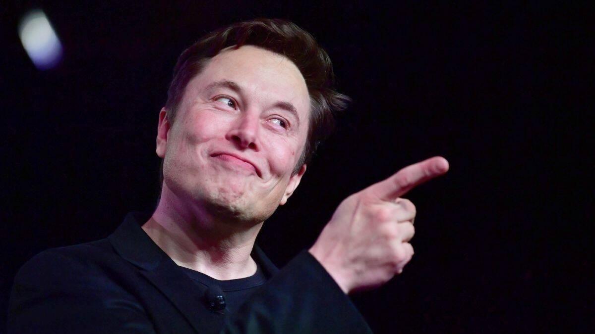 https___cdn.cnn_.com_cnnnext_dam_assets_190319135617-20190319-elon-musk-2.jpg