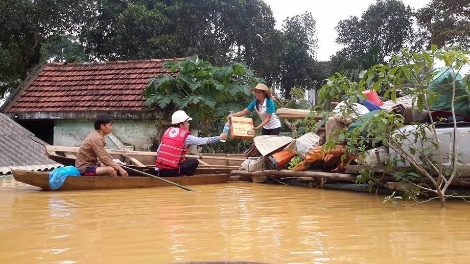 red-cross-vietnam-floods-2.jpg