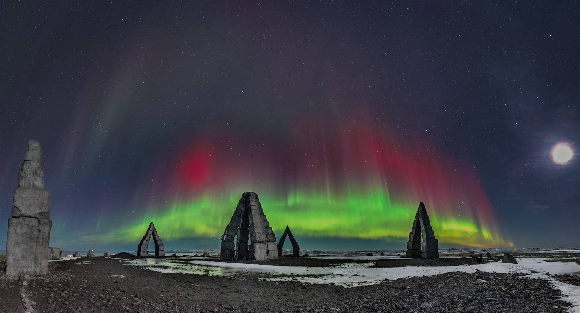 The-Arctic-henge-panorama.jpg