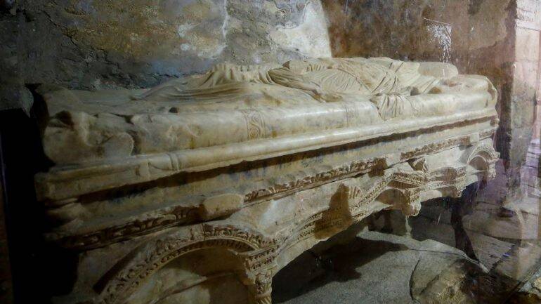 tumba-de-san-nicolas-turquia-770x433.jpeg