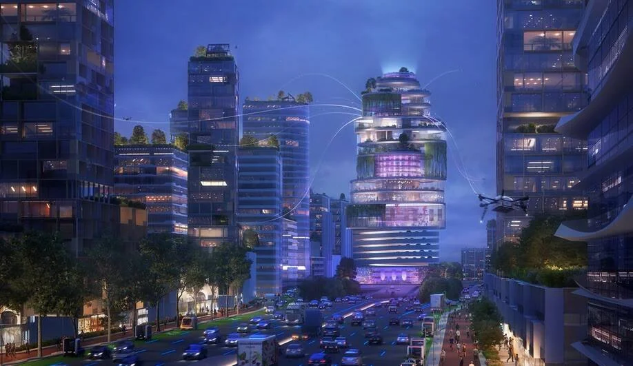 Visualización arquitectónica de una ciudad futurista con rascacielos escalonados cubiertos de vegetación, drones voladores y avenida concurrida iluminada al anochecer.