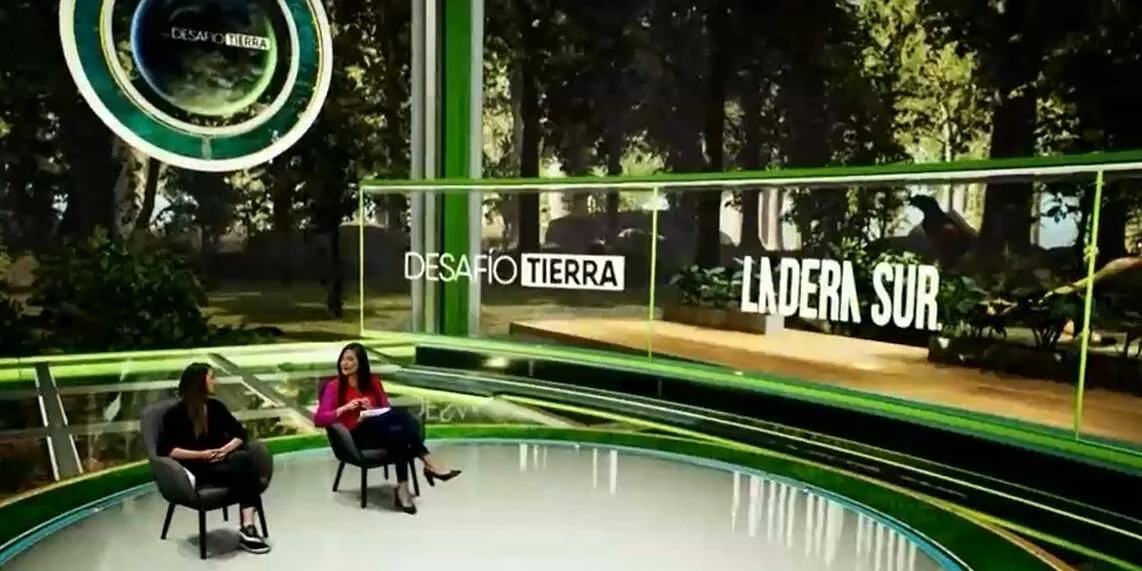 Dos mujeres conversan sentadas en el estudio del programa 'Desafío Tierra', con logos de 'Desafío Tierra' y 'Ladera Sur' en pantalla.