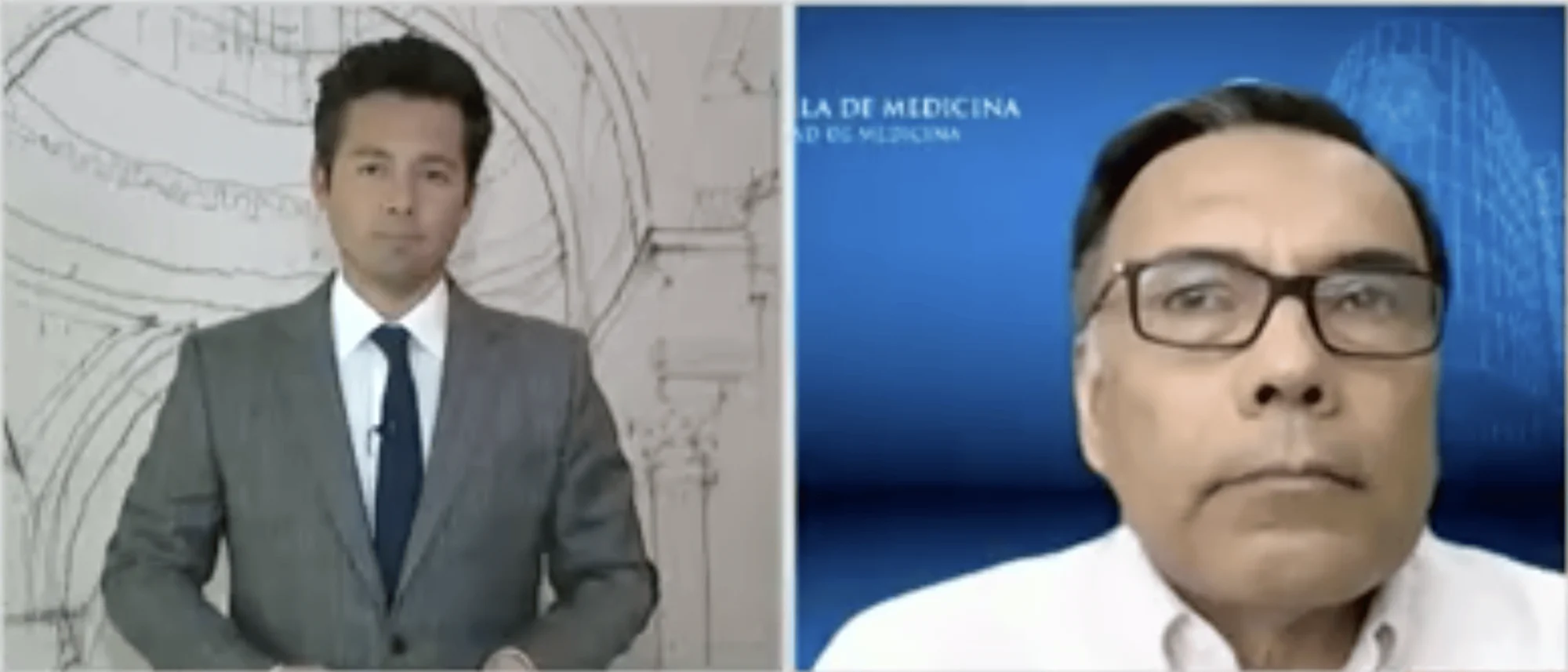 Conductor de noticias en estudio entrevista por videollamada a un especialista de una facultad de medicina.