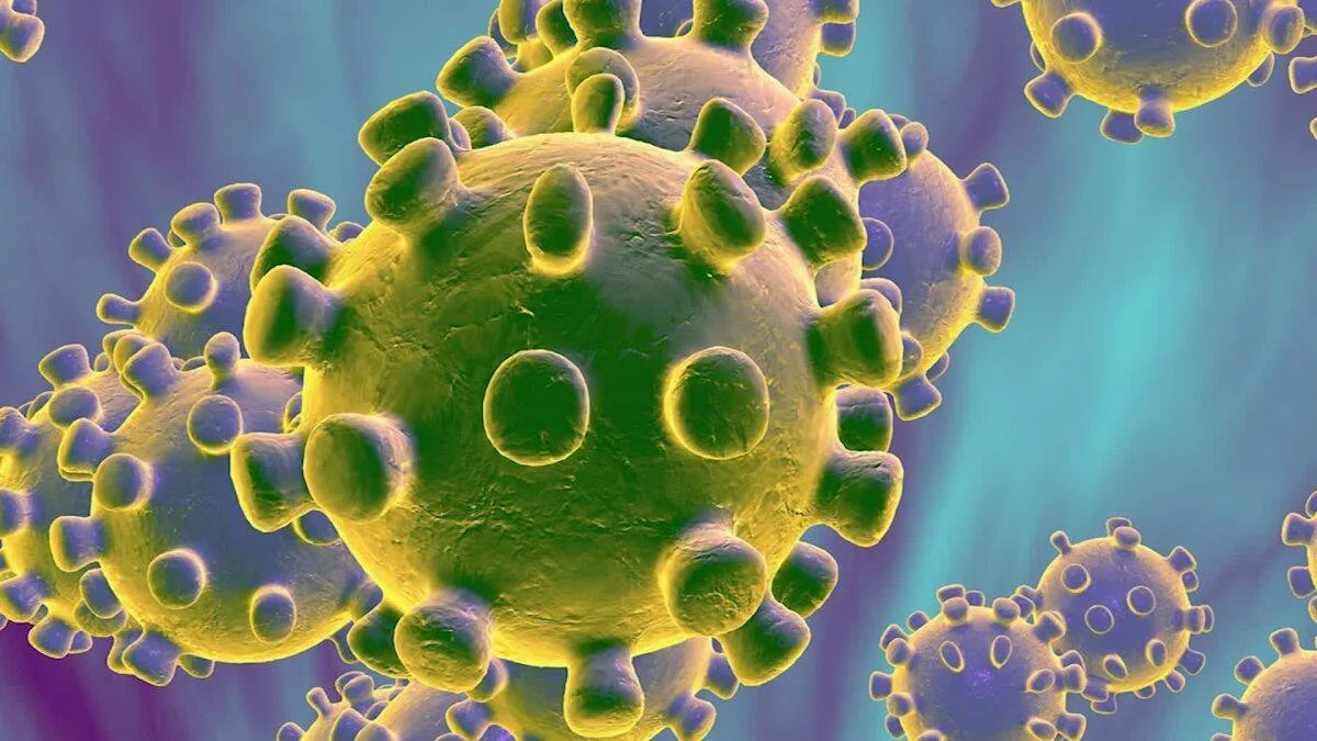 Representación tridimensional de partículas de coronavirus con proteínas de espiga características sobre fondo azul y violeta.