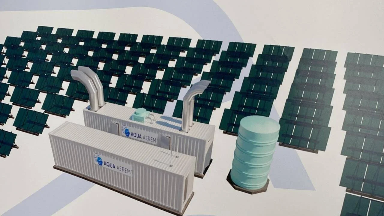 Representación 3D de unidades contenedoras Aqua Aerem para captación de agua del aire, rodeadas de paneles solares y un tanque de almacenamiento.