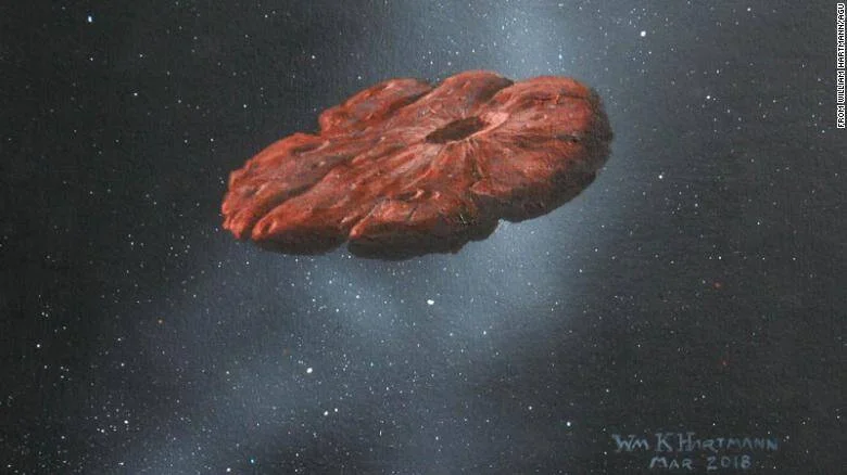 Ilustración de un objeto interestelar de forma aplanada y color rojizo flotando en el espacio, pintada por William K. Hartmann en marzo de 2018.